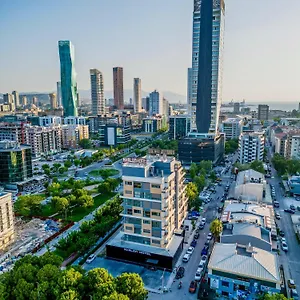 Marlen Bayrakli Hotel