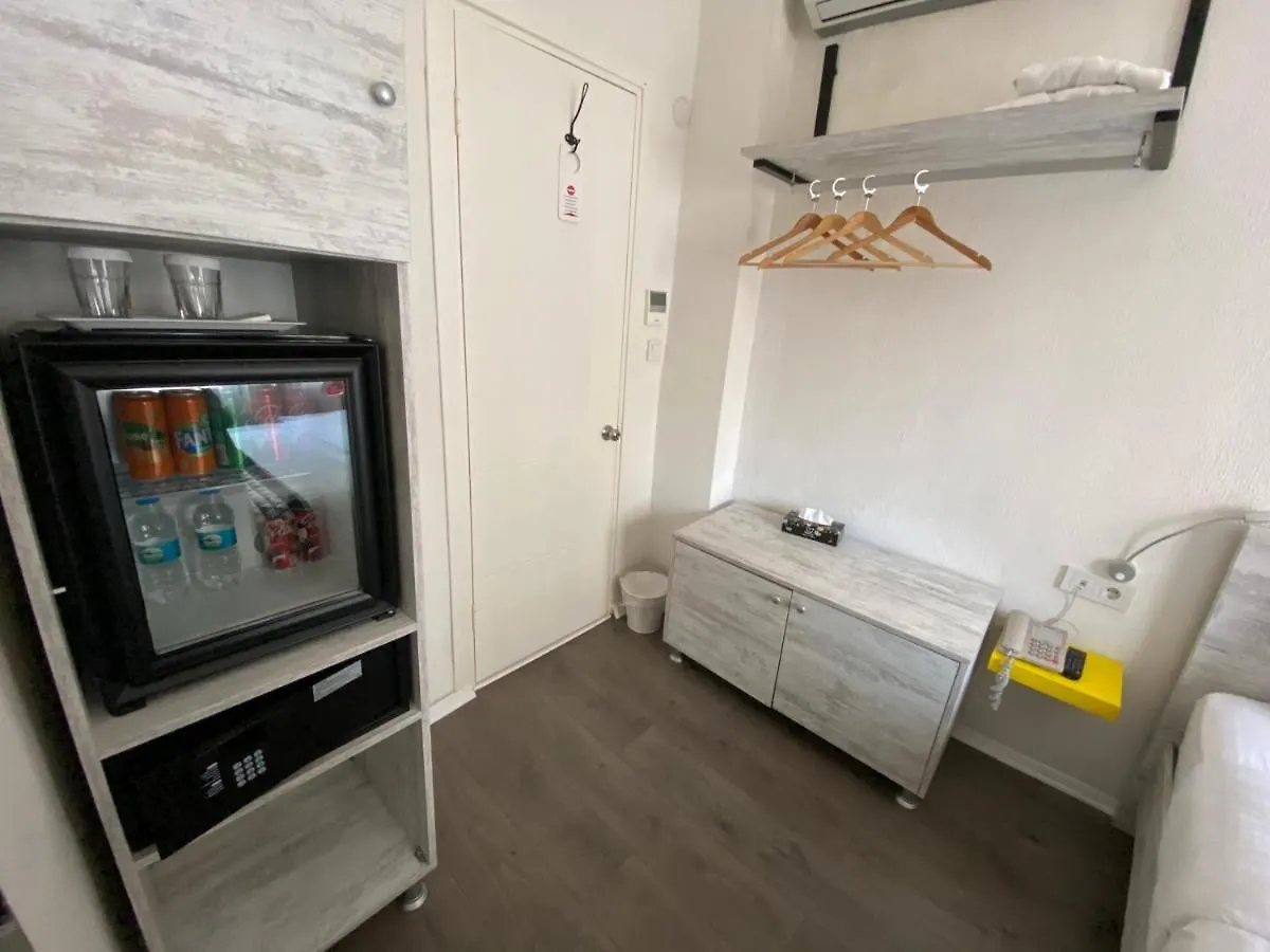 Piano Hotel Esmirna