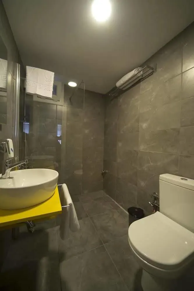 Piano Hotel Esmirna 3*,