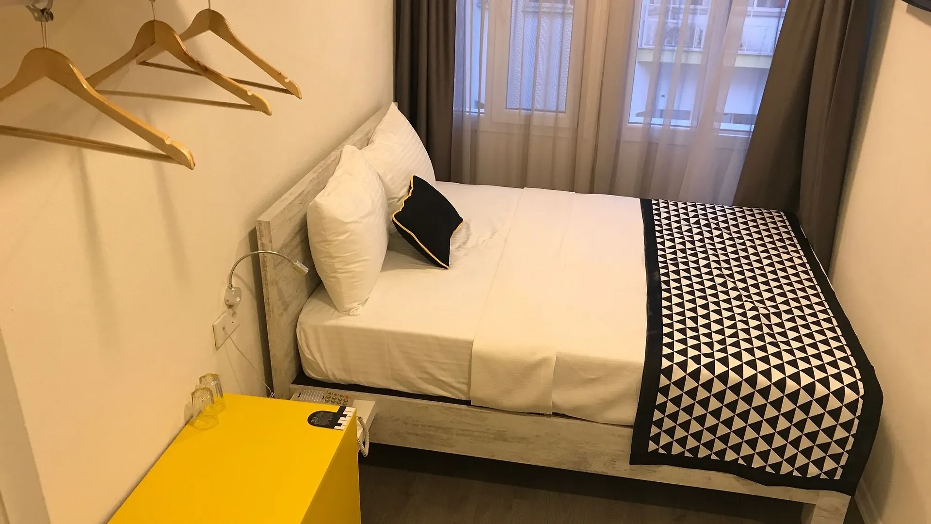 Piano Hotel Izmir 3*,